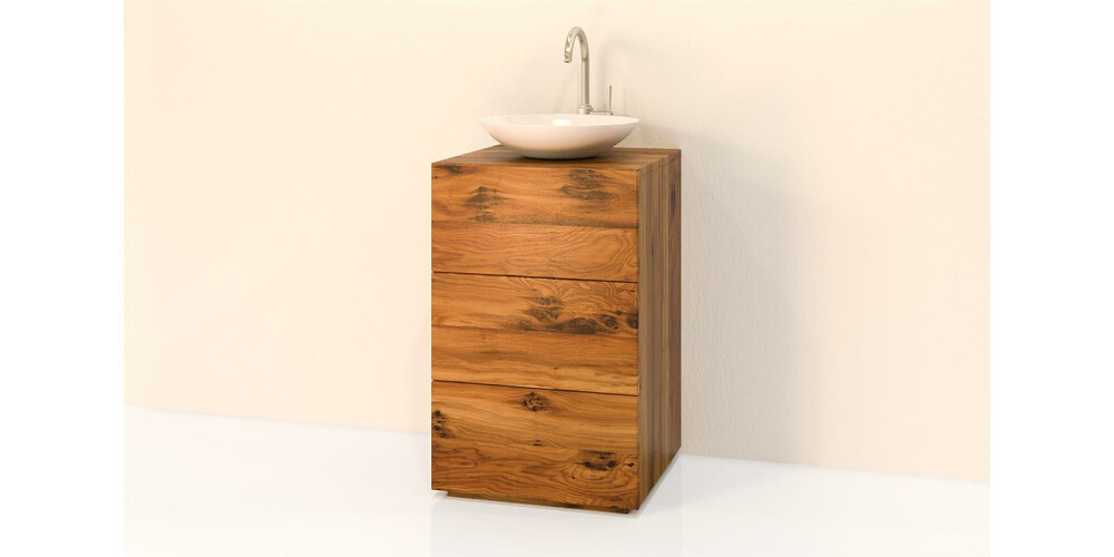 waschtischunterschrank-mit-tueren-im-badezimmer-bara